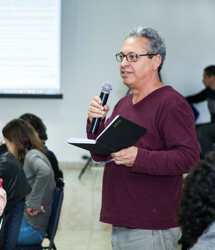 Hamilton Faria, poeta e diretor do Instituto Pólis